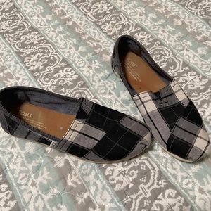 Tom slip on
